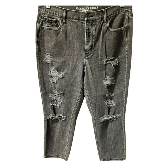 NWOT AMERICAN EAGLE Plus Size Black distressed Jeans. - Picture 2 of 15